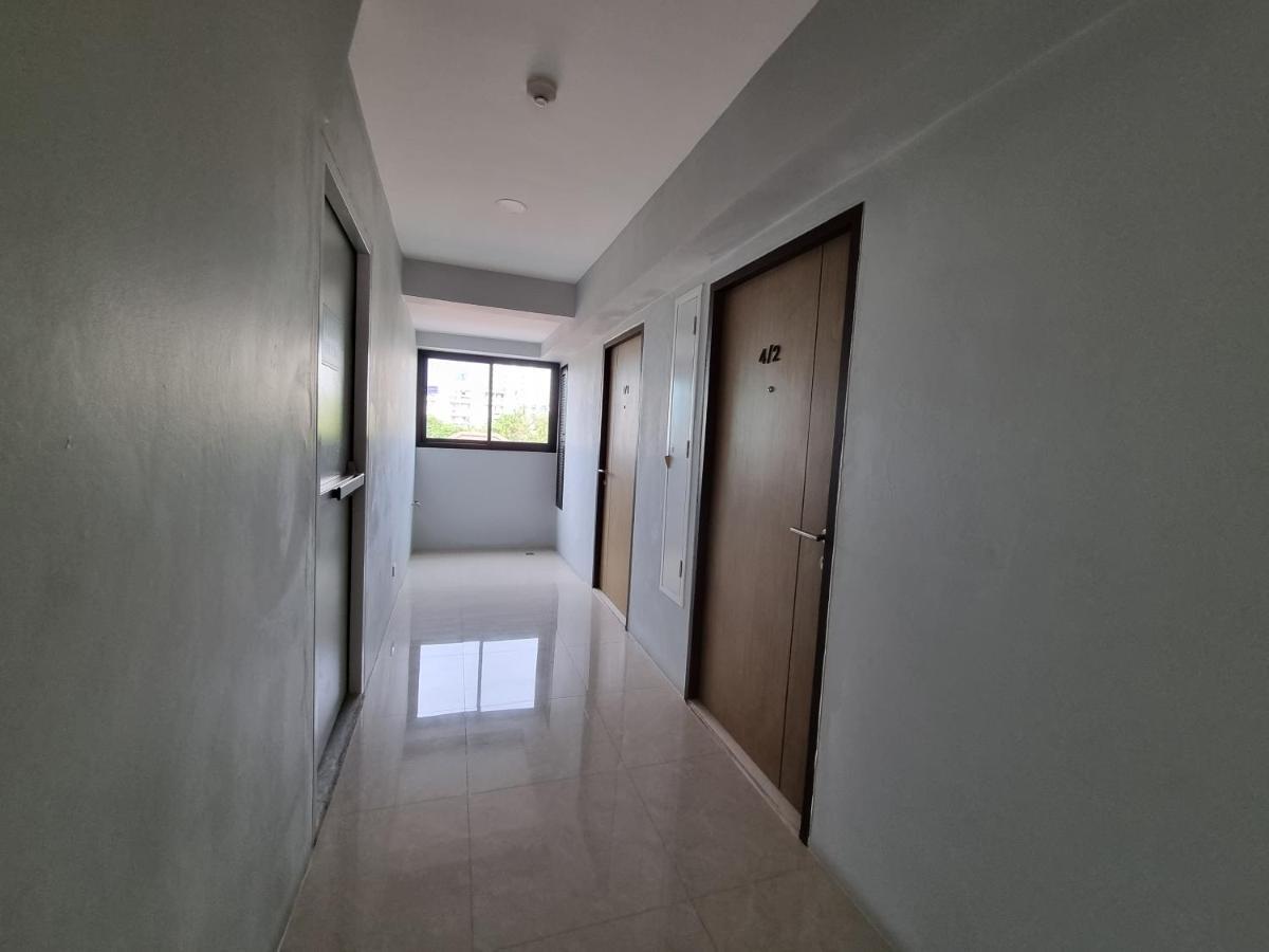 Tiara Place Банкок Екстериор снимка